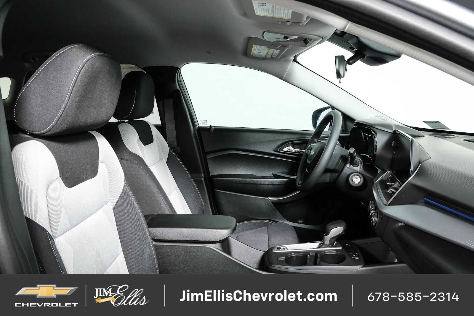 New 2026 Chevrolet Trax LS w/ LS Convenience Package FWD image 20