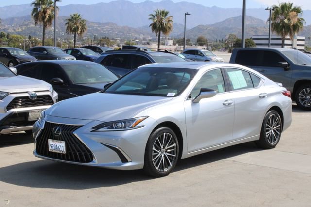 Certified 2025 Lexus ES 300h w/ Premium Package FWD image 3
