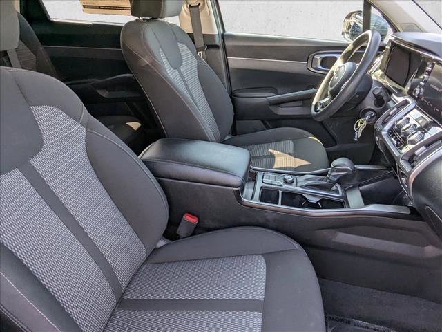 Used 2023 Kia Sorento LX image 21