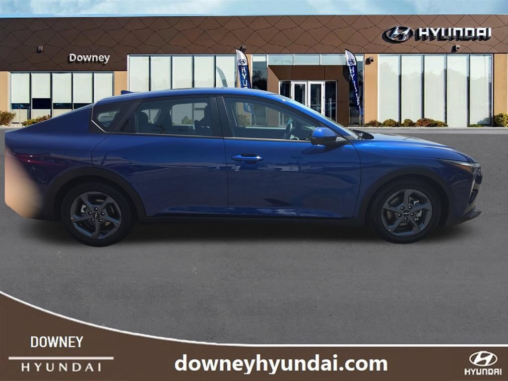 Used 2025 Kia K4 FWD image 6