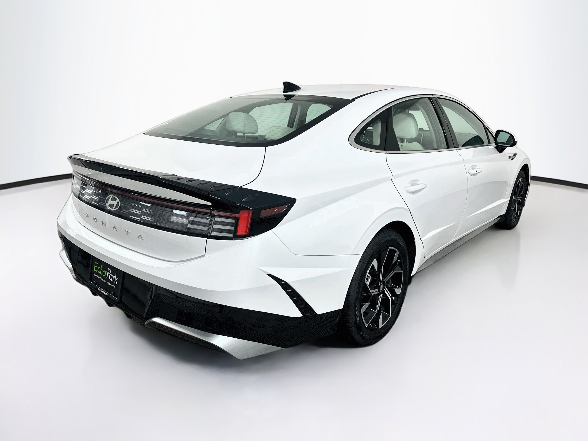 Used 2025 Hyundai Sonata SEL FWD image 9