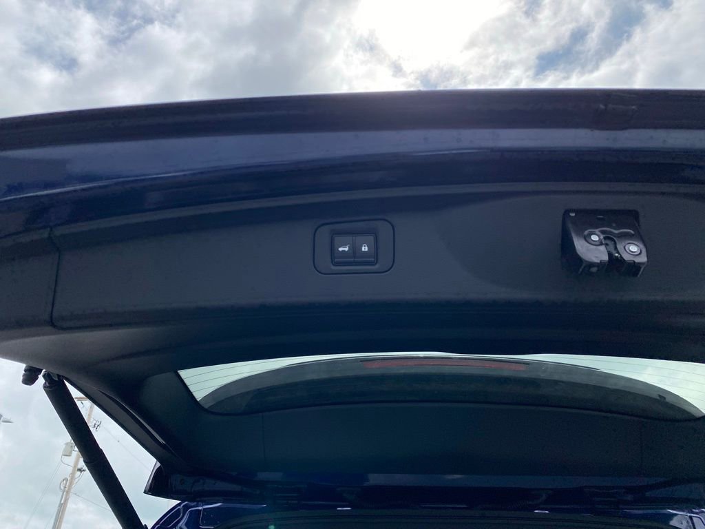 New 2025 Nissan Armada SL w/ Captain's Chari Seat Package image 38