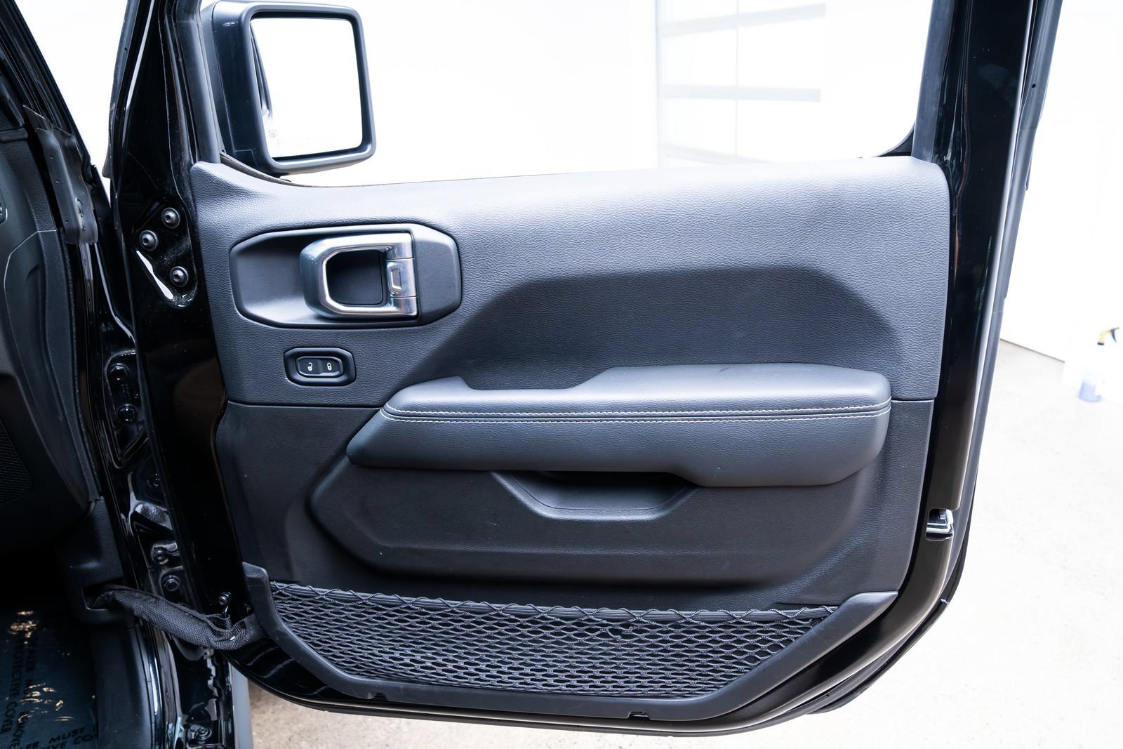 Used 2023 Jeep Gladiator Rubicon w/ Safety Group AWD/4WD image 20