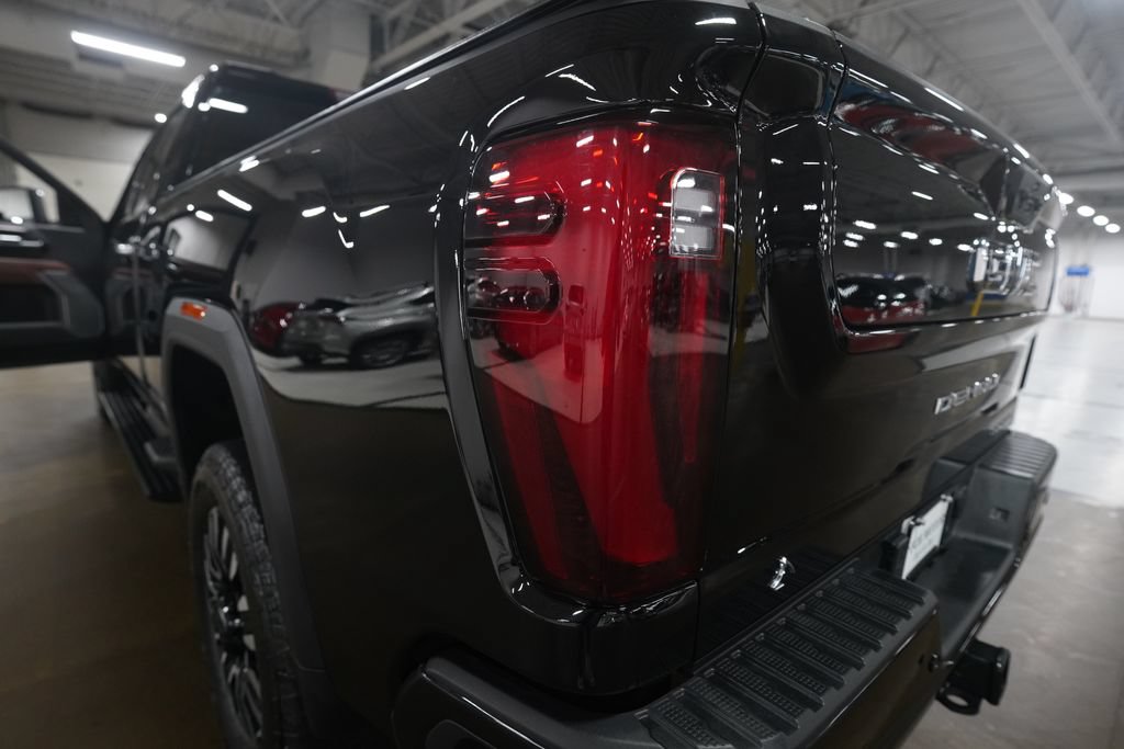 Used 2025 GMC Sierra 2500 Denali Ultimate w/ Max Trailering Package AWD/4WD image 29