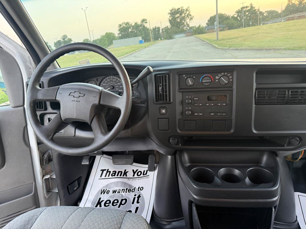 Used 2004 Chevrolet Express 1500 Passenger RWD image 13