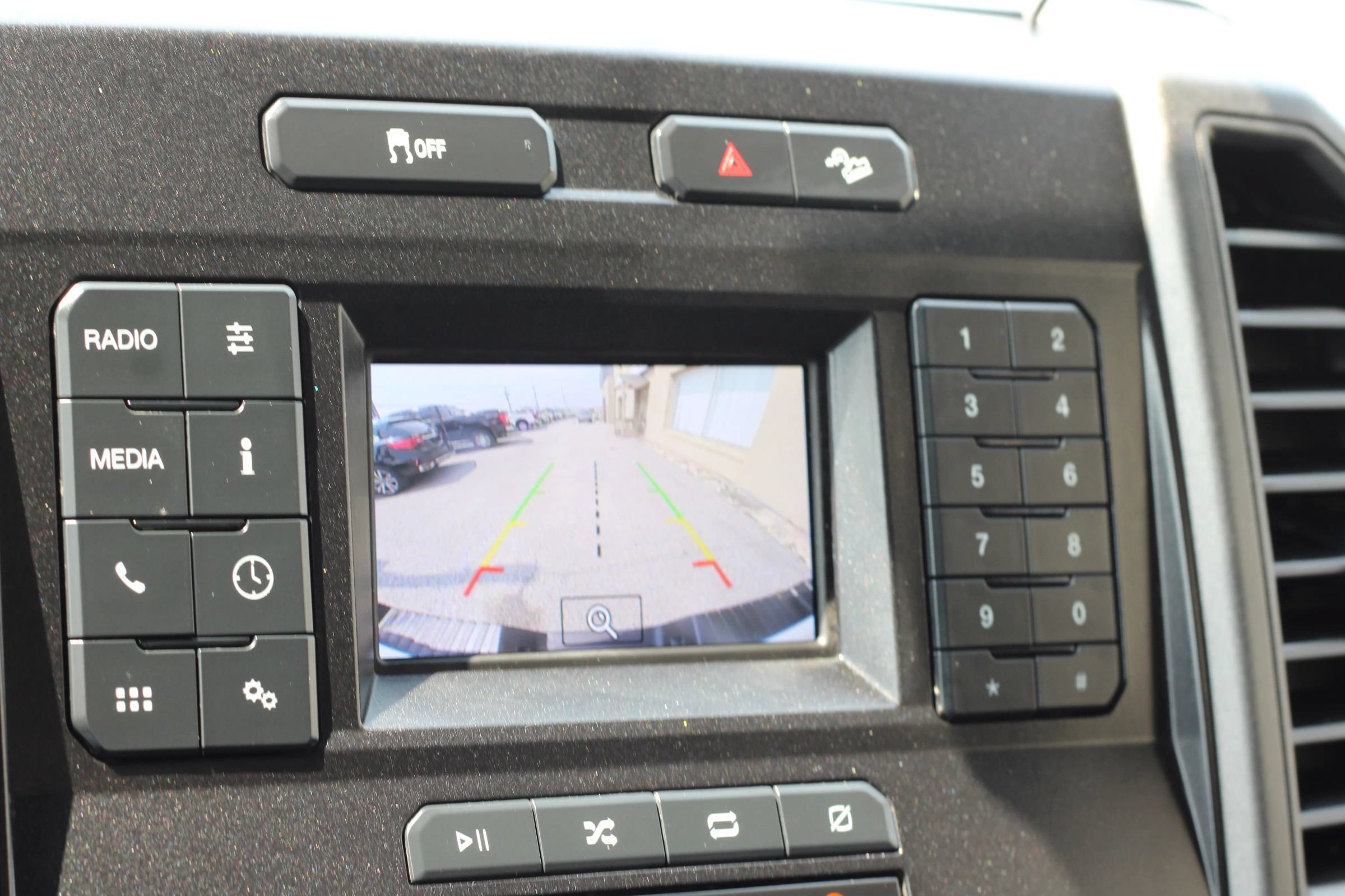 Used 2022 Ford F250 XL w/ Power Equipment Group AWD/4WD image 18