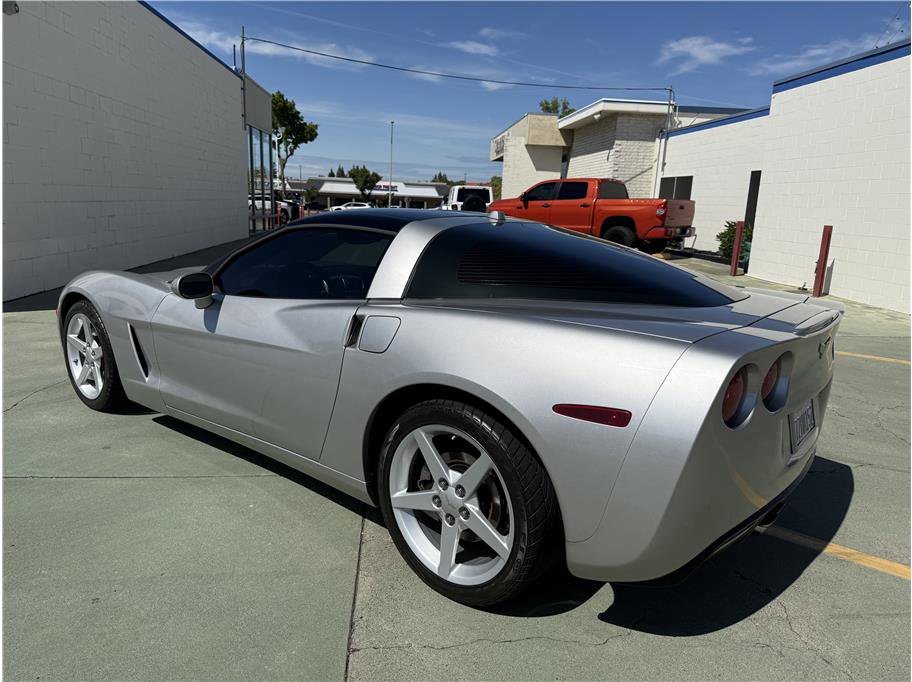 Used 2005 Chevrolet Corvette Coupe w/ Preferred Equipment Group image 8