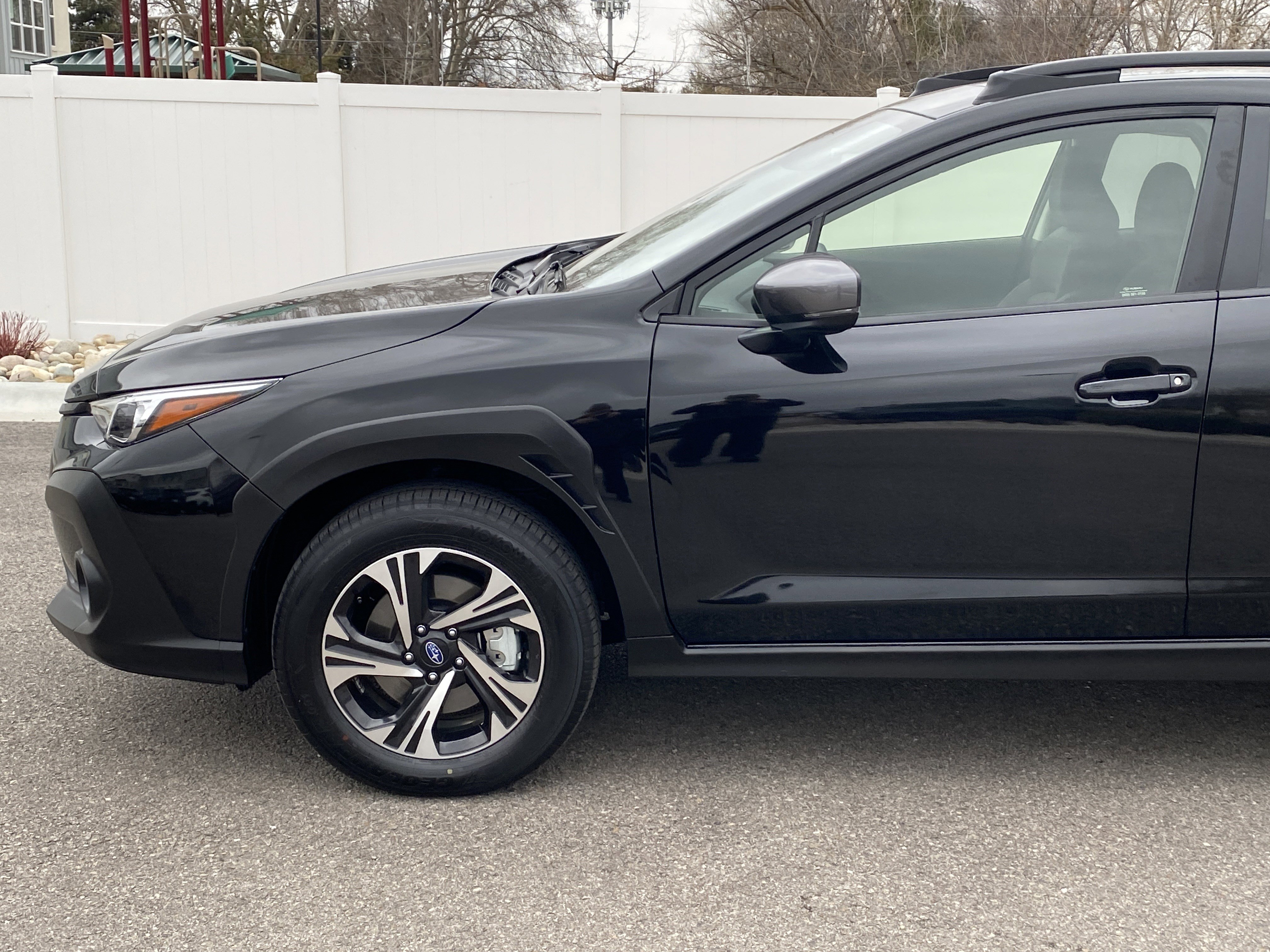 Used 2025 Subaru Crosstrek 2.0i Premium image 2