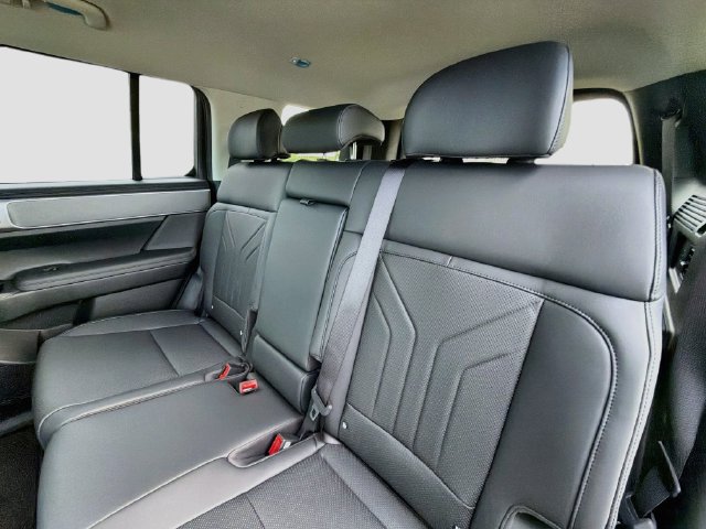 New 2027 Hyundai Santa Fe SEL AWD/4WD image 17