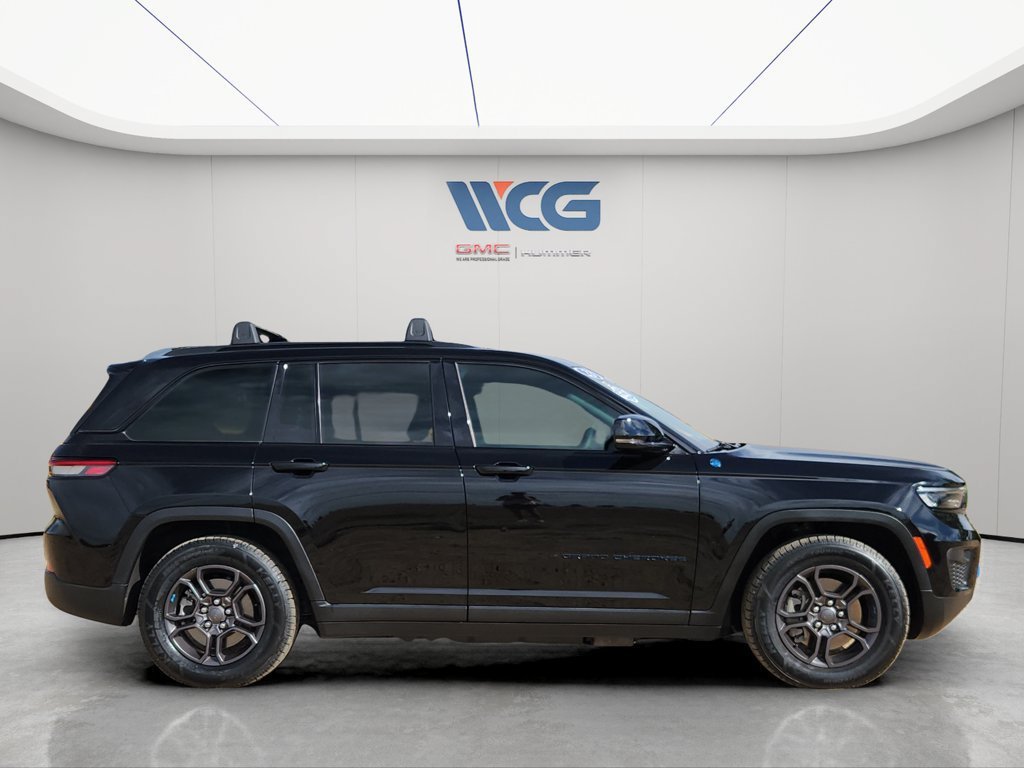 Used 2023 Jeep Grand Cherokee Trailhawk AWD/4WD image 2