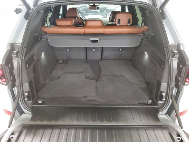 Used 2025 BMW X5 sDrive40i w/ Executive Package image 33