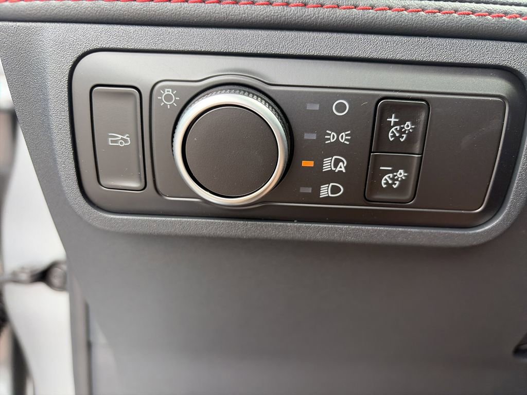 Used 2025 Ford Mustang Premium RWD image 20