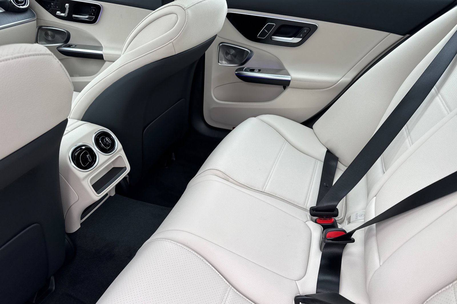 New 2026 Mercedes-Benz C 300 Sedan image 12