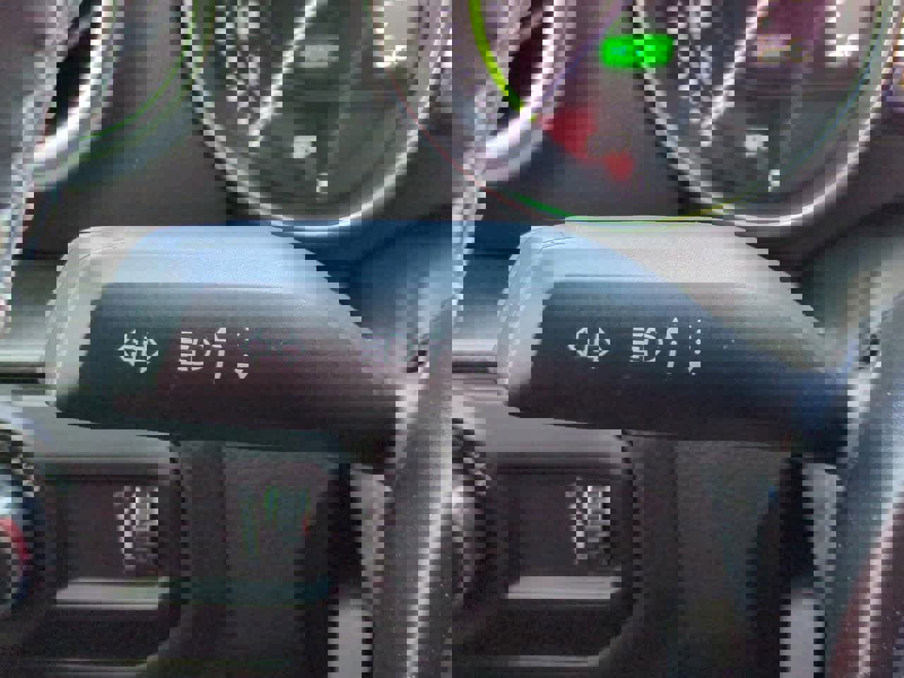 Used 2023 Jeep Wrangler Sahara image 27