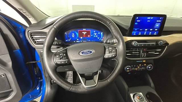 Used 2021 Ford Escape Titanium w/ Titanium Premium Package FWD image 14