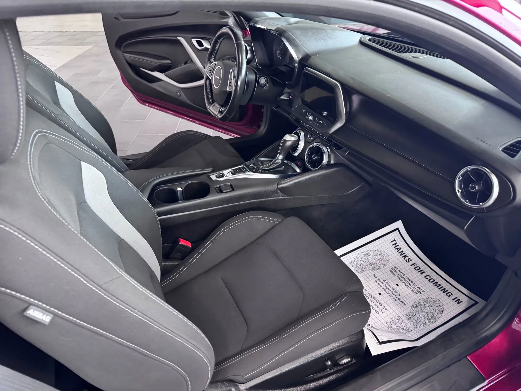 Used 2021 Chevrolet Camaro LT w/ Technology Package image 12