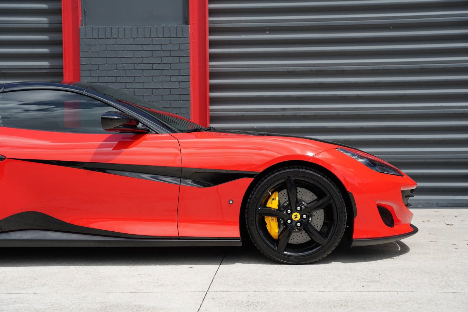 Used 2019 Ferrari Portofino image 5