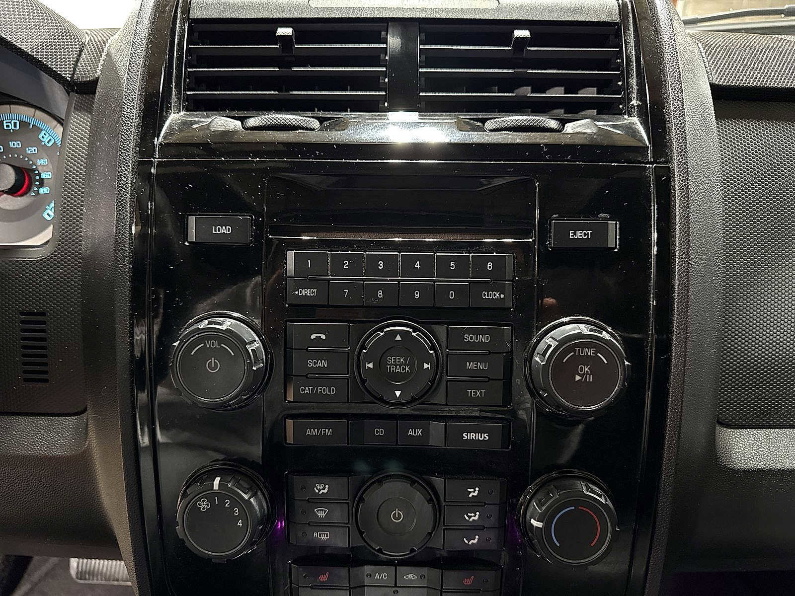 Used 2010 Ford Escape Limited image 20