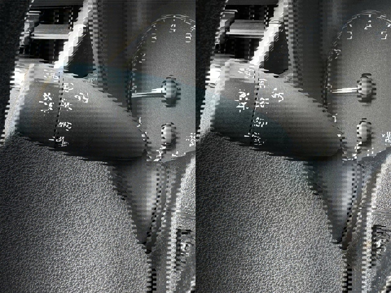 Used 2024 Toyota Corolla LE image 21