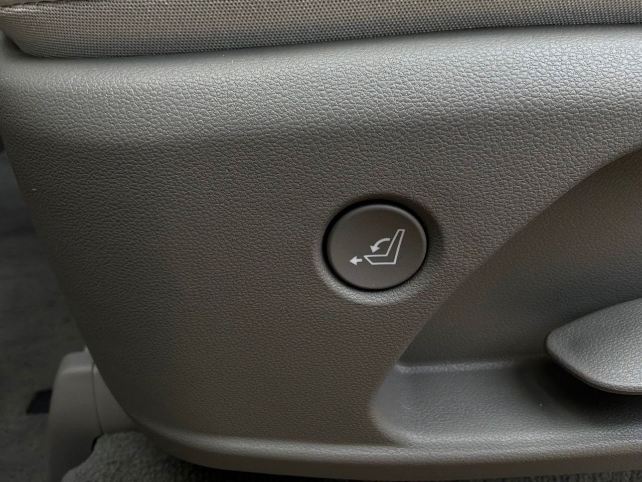 Used 2026 Hyundai Palisade SEL FWD image 13