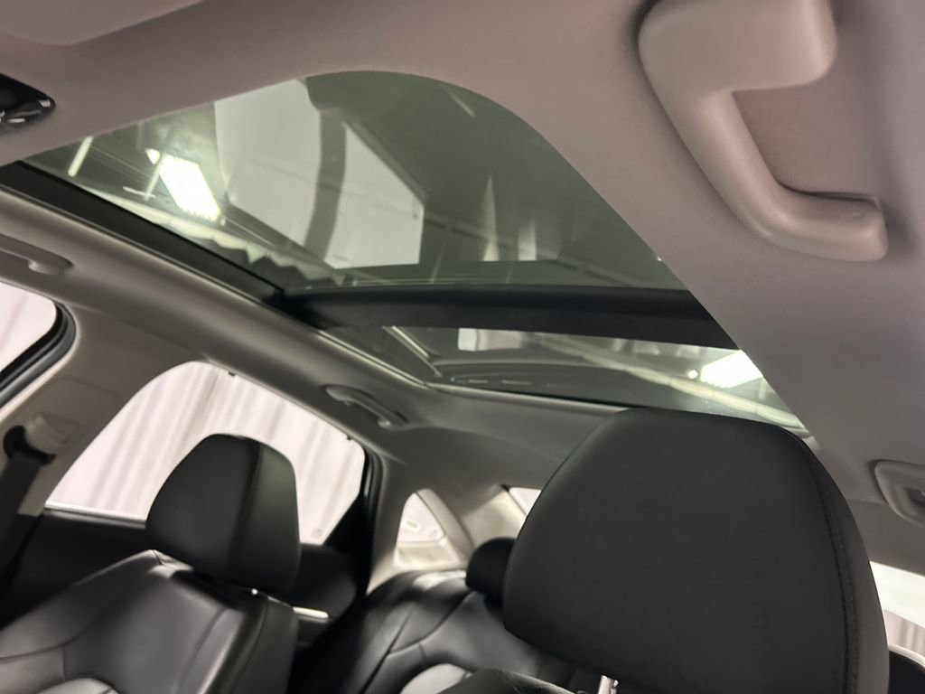 Used 2024 Hyundai Sonata Limited image 21