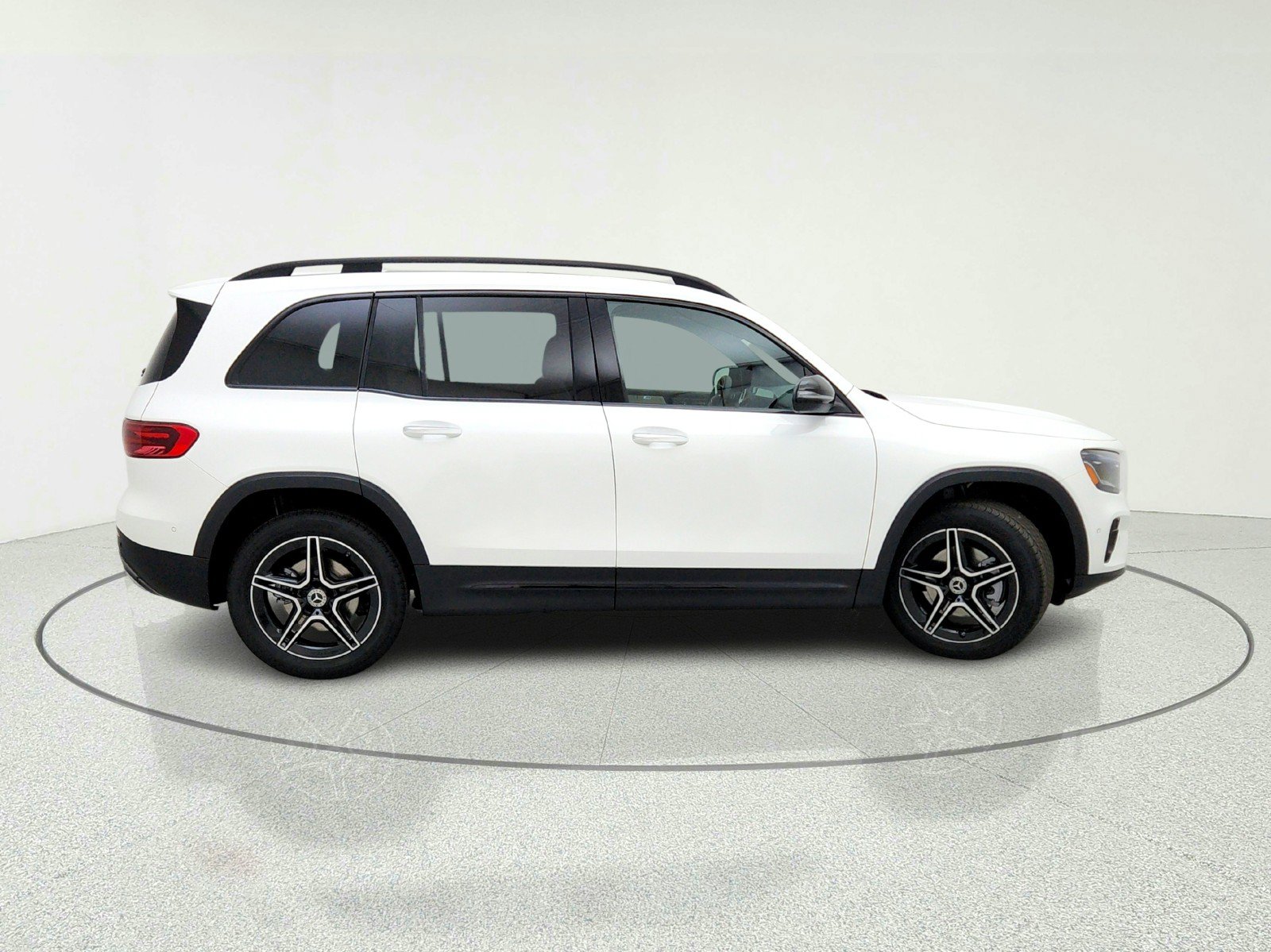 New 2026 Mercedes-Benz GLB 250 image 7
