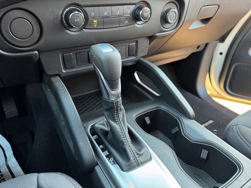Used 2023 Nissan Frontier SV w/ Technology Package image 19