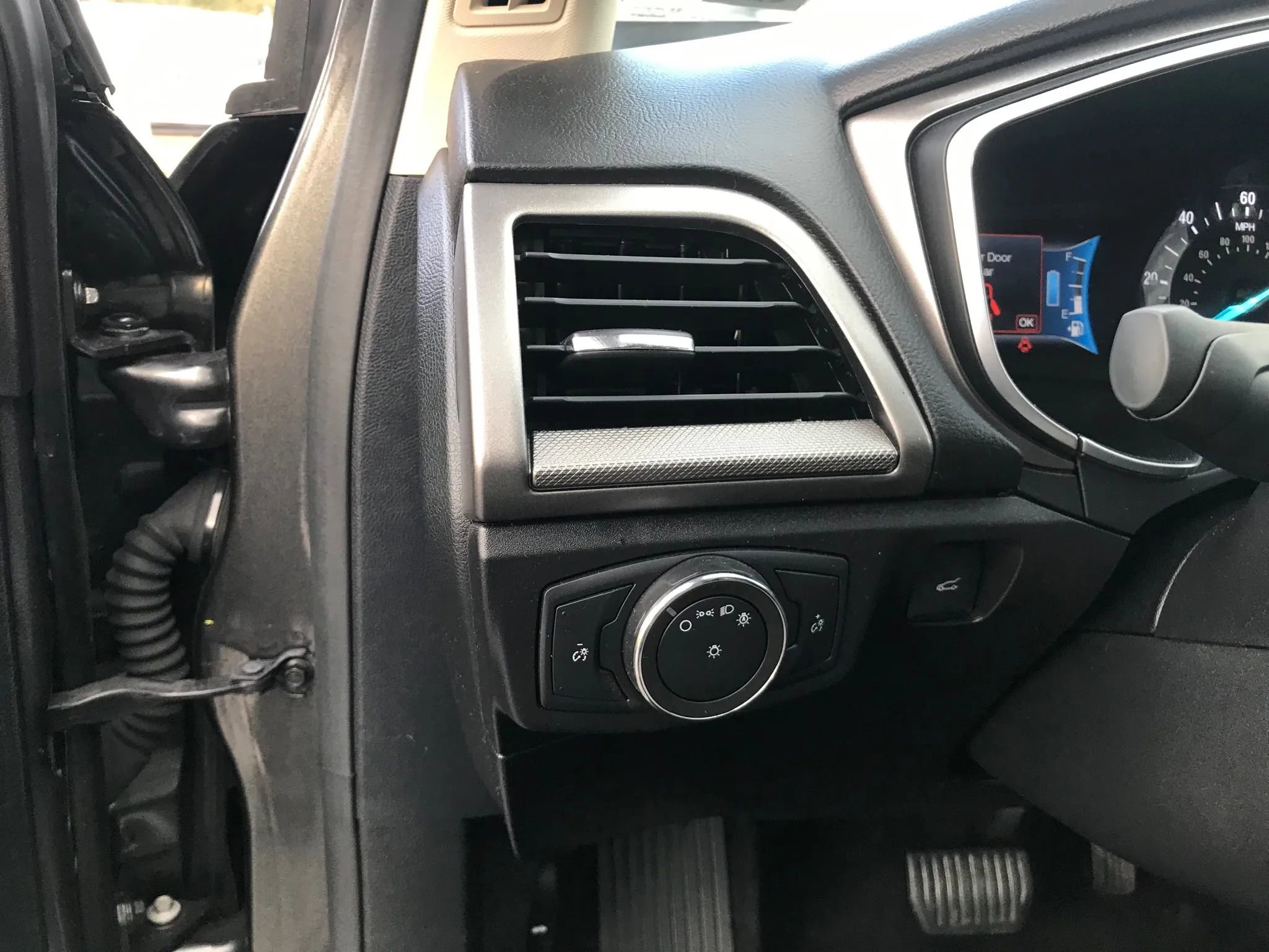 Used 2017 Ford Fusion S image 13