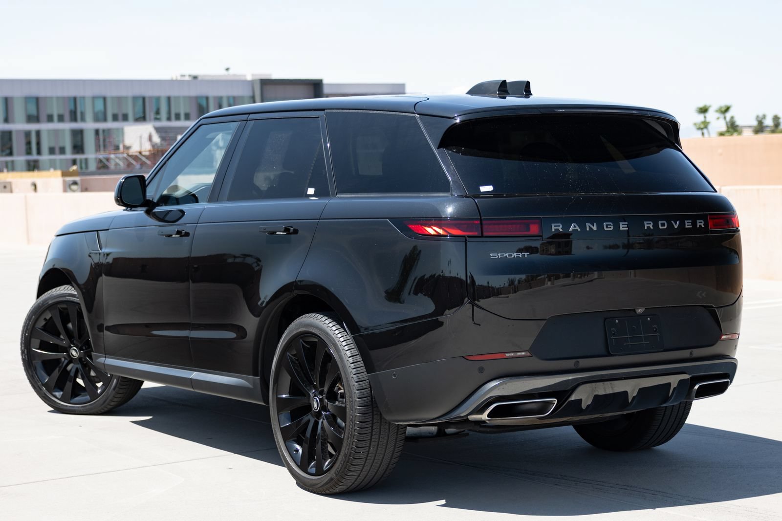 Used 2024 Land Rover Range Rover Sport SE AWD/4WD image 38
