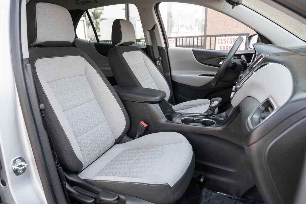 Used 2022 Chevrolet Equinox LS AWD/4WD image 40