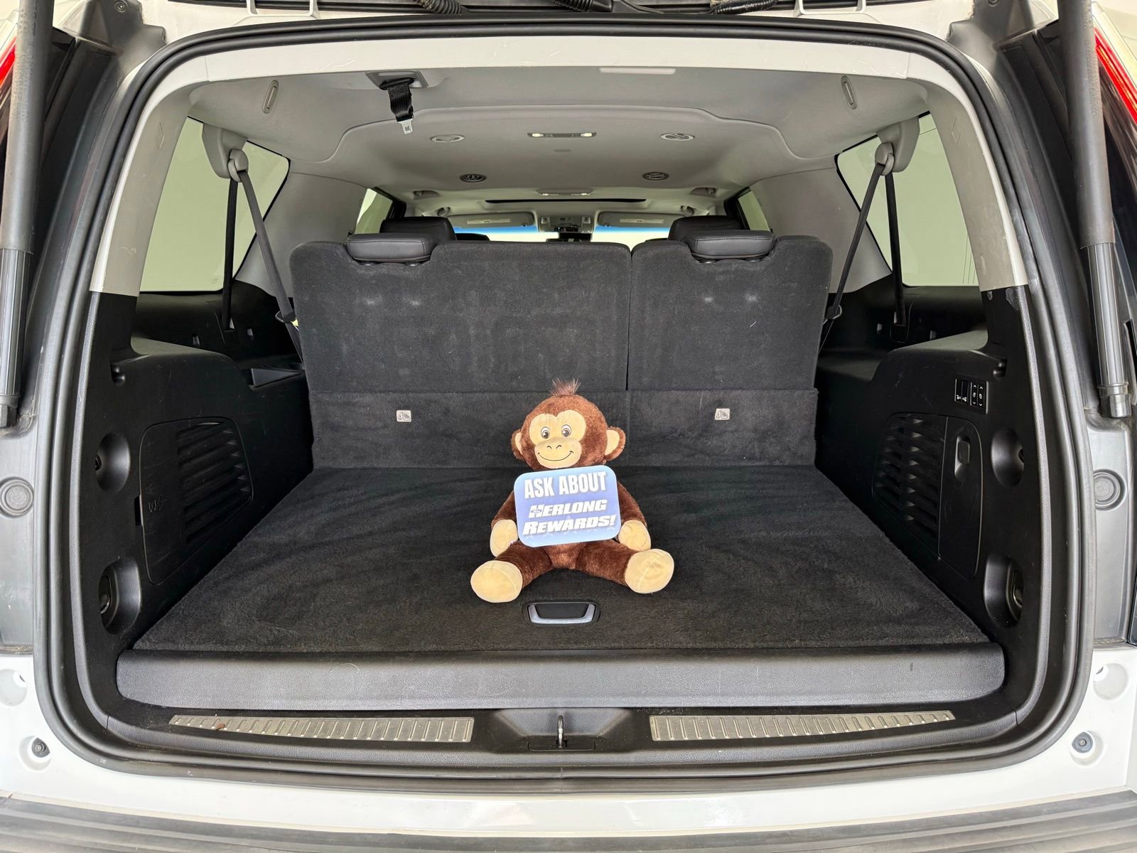 Used 2019 Cadillac Escalade ESV Luxury AWD/4WD image 33
