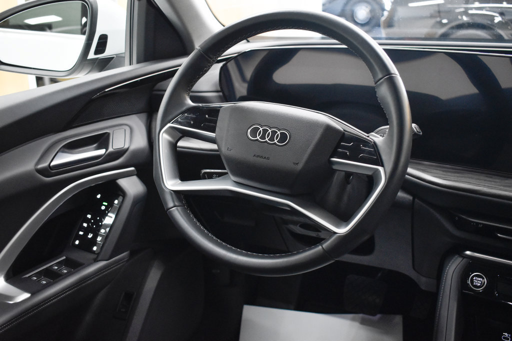 Used 2025 Audi Q5 Premium AWD/4WD image 22