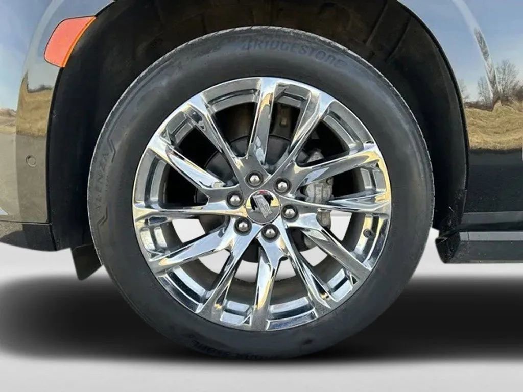 Used 2024 Cadillac Escalade Premium Luxury Platinum image 36