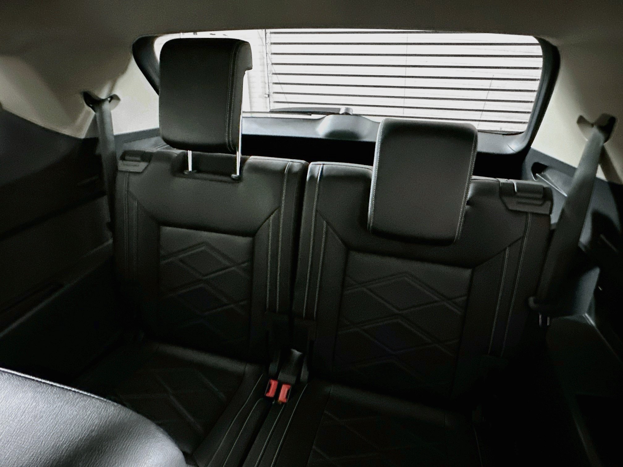 Used 2025 Volkswagen Atlas SE FWD image 28