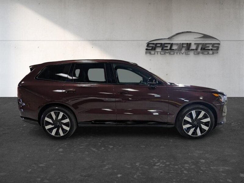 Used 2025 Volvo EX90 Ultra AWD/4WD image 11