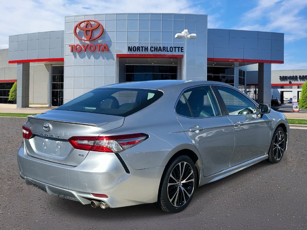 Used 2018 Toyota Camry SE FWD image 7