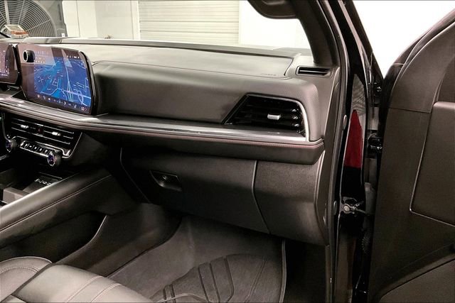 Used 2025 Chevrolet Tahoe RST w/ Comfort Package AWD/4WD image 19