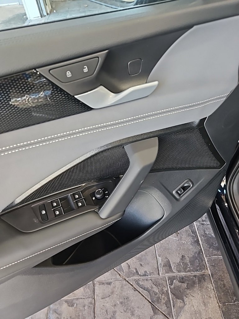 New 2025 Volkswagen Tiguan SE image 27