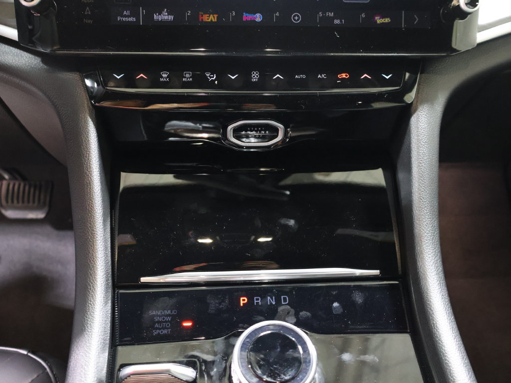 New 2027 Jeep Grand Cherokee Limited AWD/4WD image 22