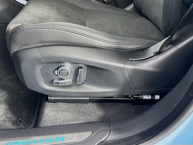 New 2026 Jaguar F-PACE SVR image 22