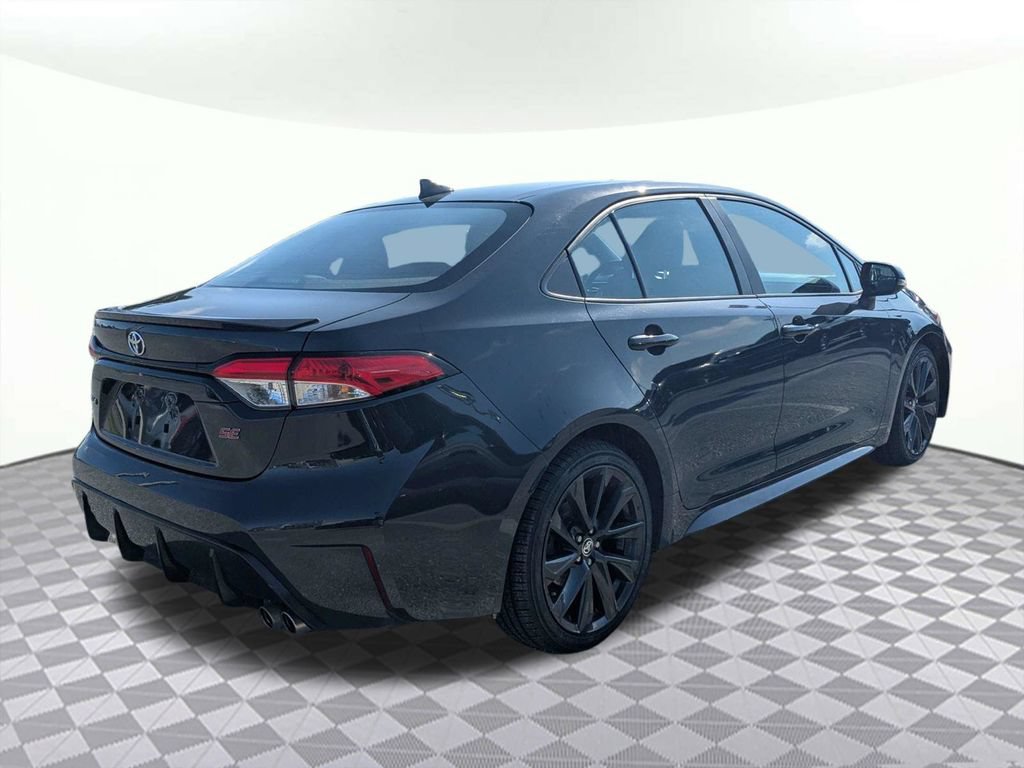Used 2024 Toyota Corolla SE FWD image 3