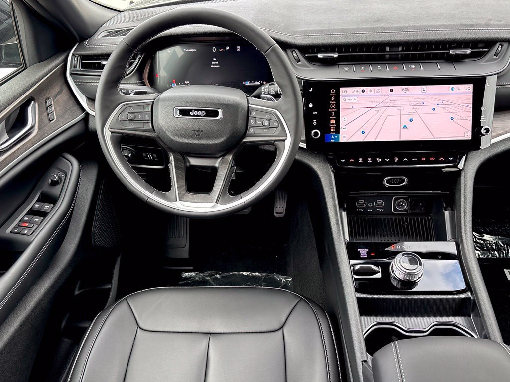 New 2027 Jeep Grand Cherokee Limited AWD/4WD image 12
