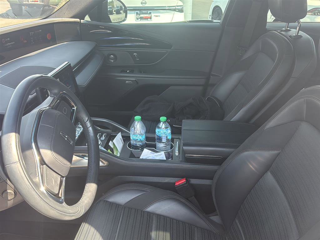 Used 2024 Lincoln Nautilus Reserve w/ Equipment Group 202A image 6