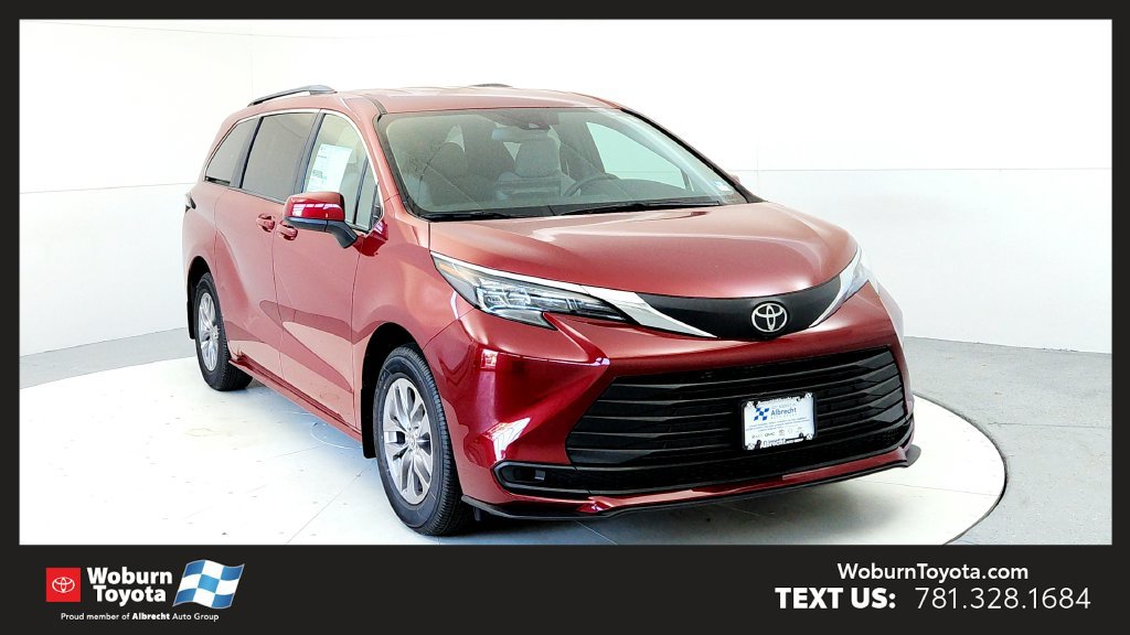 New 2026 Toyota Sienna LE