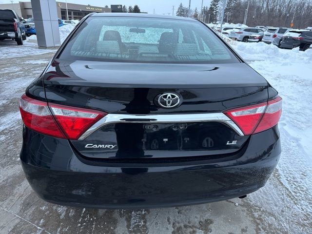 Used 2017 Toyota Camry LE image 6