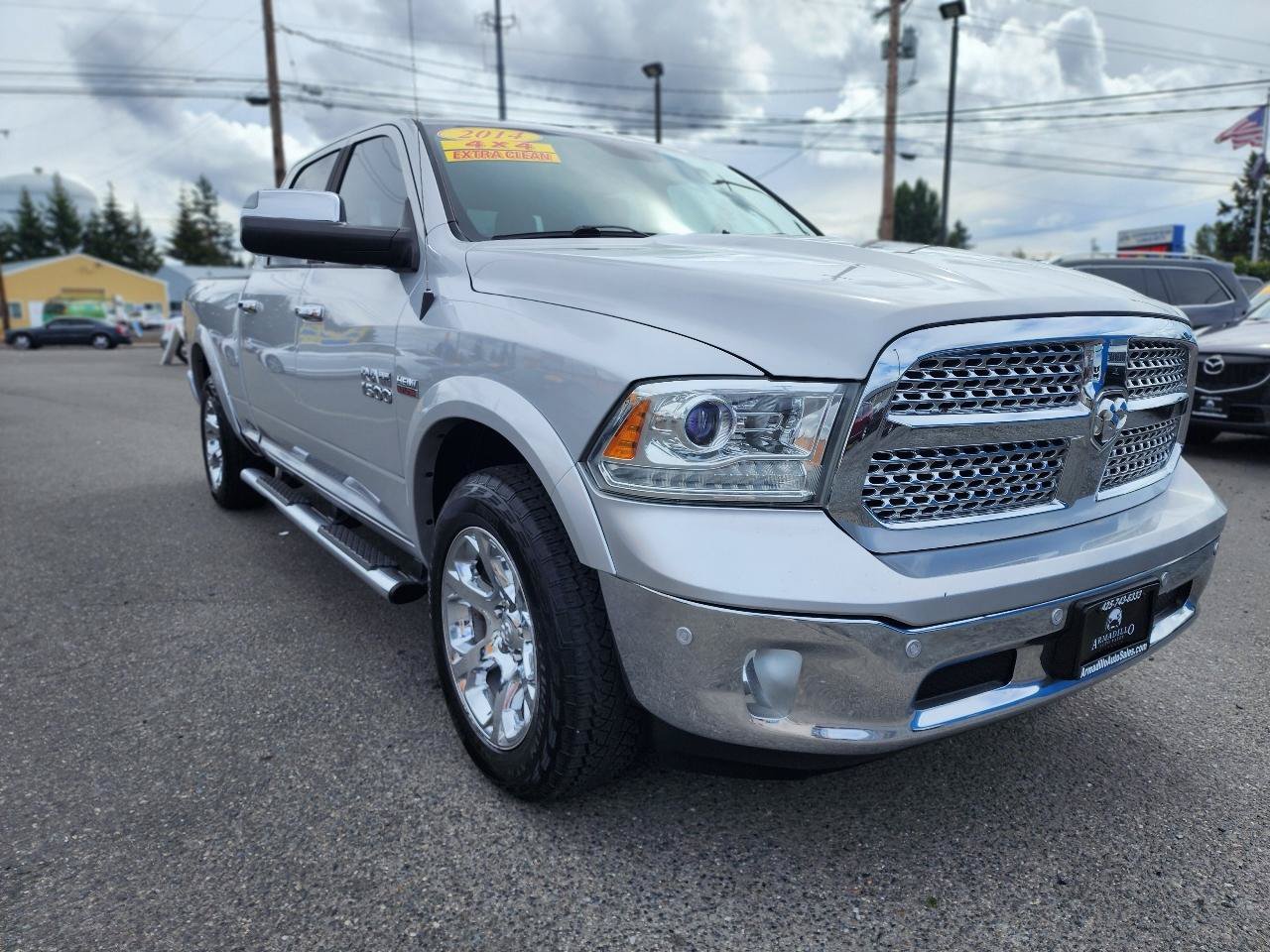 Used 2014 RAM 1500 Laramie w/ Convenience Group AWD/4WD image 3