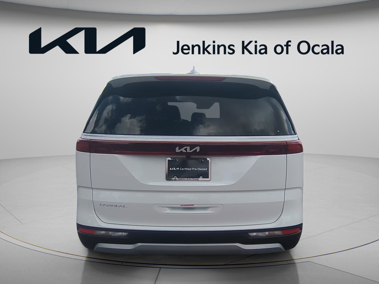 Certified 2024 Kia Carnival EX image 4