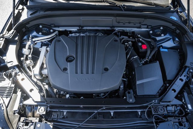New 2026 Volvo XC60 B5 Ultra w/ Protection Package Premier image 18