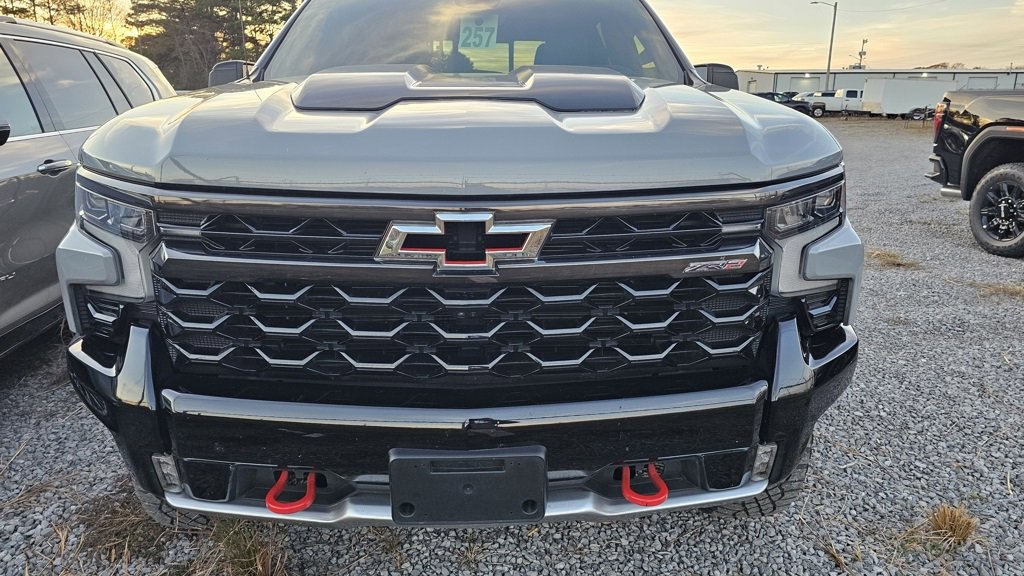 Used 2024 Chevrolet Silverado 1500 ZR2 w/ Technology Package image 2
