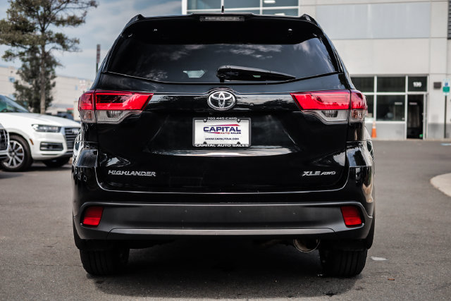 Used 2019 Toyota Highlander XLE AWD/4WD image 21